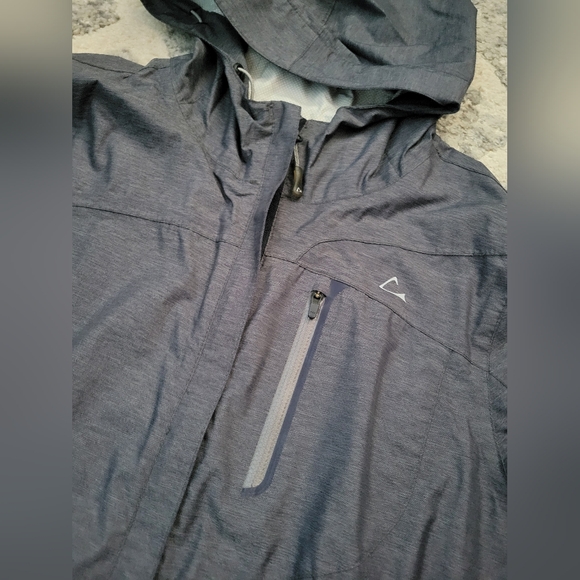 Women's rain jacket, Size Small, Paradox - Picture 4 of 5